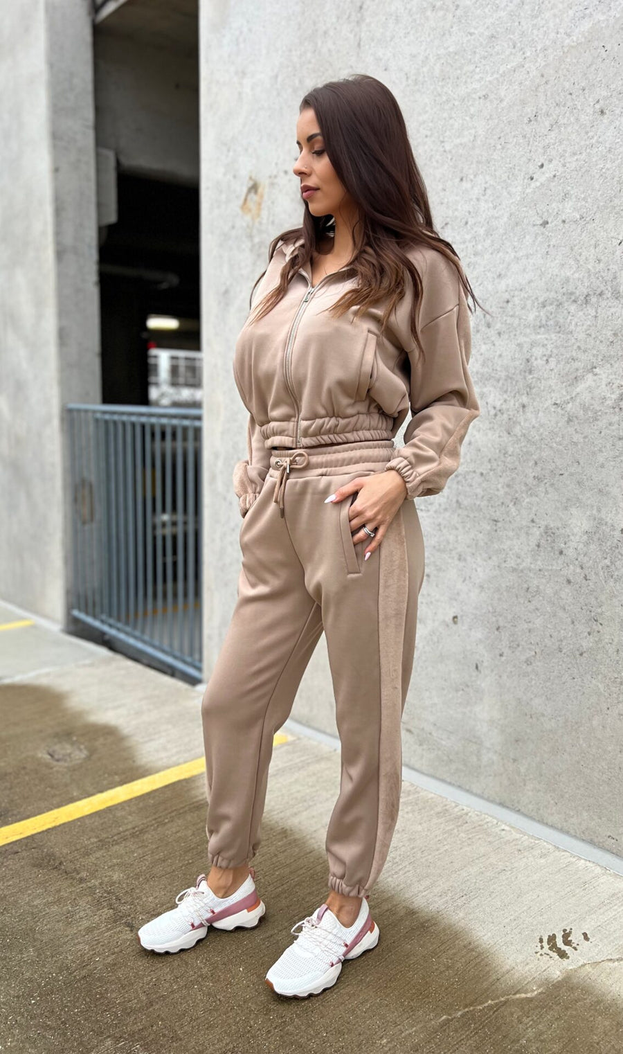 Tracksuit set image 4