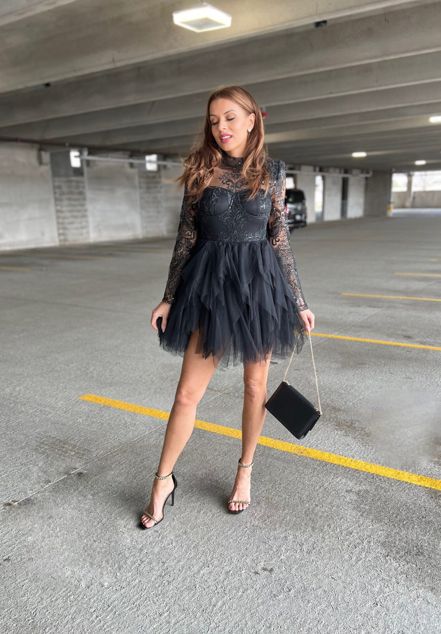 Midnight Elegance Black Tulle Evening Dress image 2