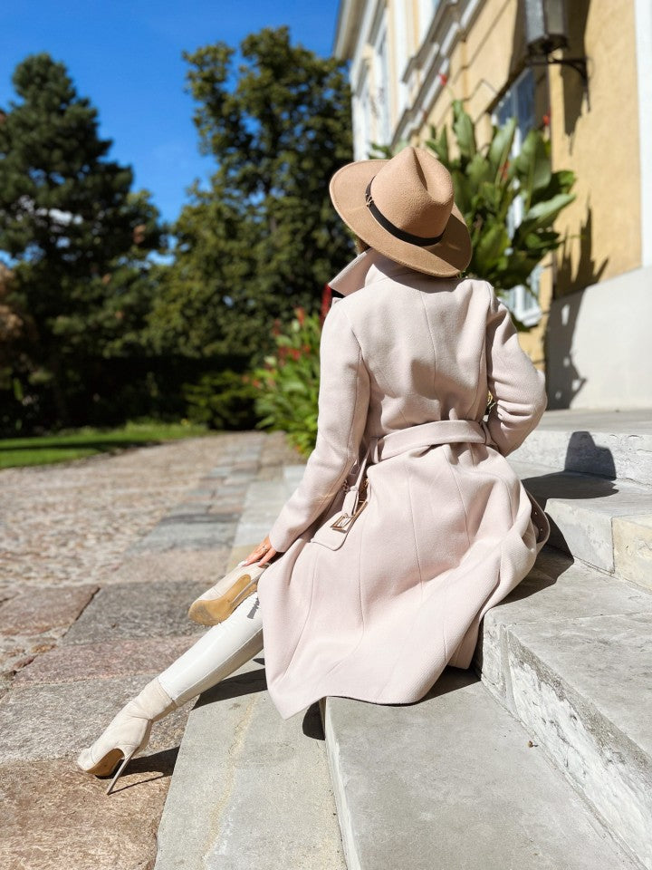 MIAMI LIGHT BEIGE COAT WITH GOLD CHAIN image 11