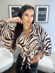 SUNDAYS OUT BEIGE BLACK BLOUSE image 0