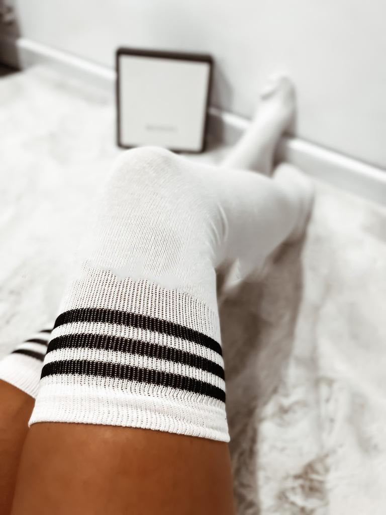OVER THE KNEE SOCKS WHITE image 2