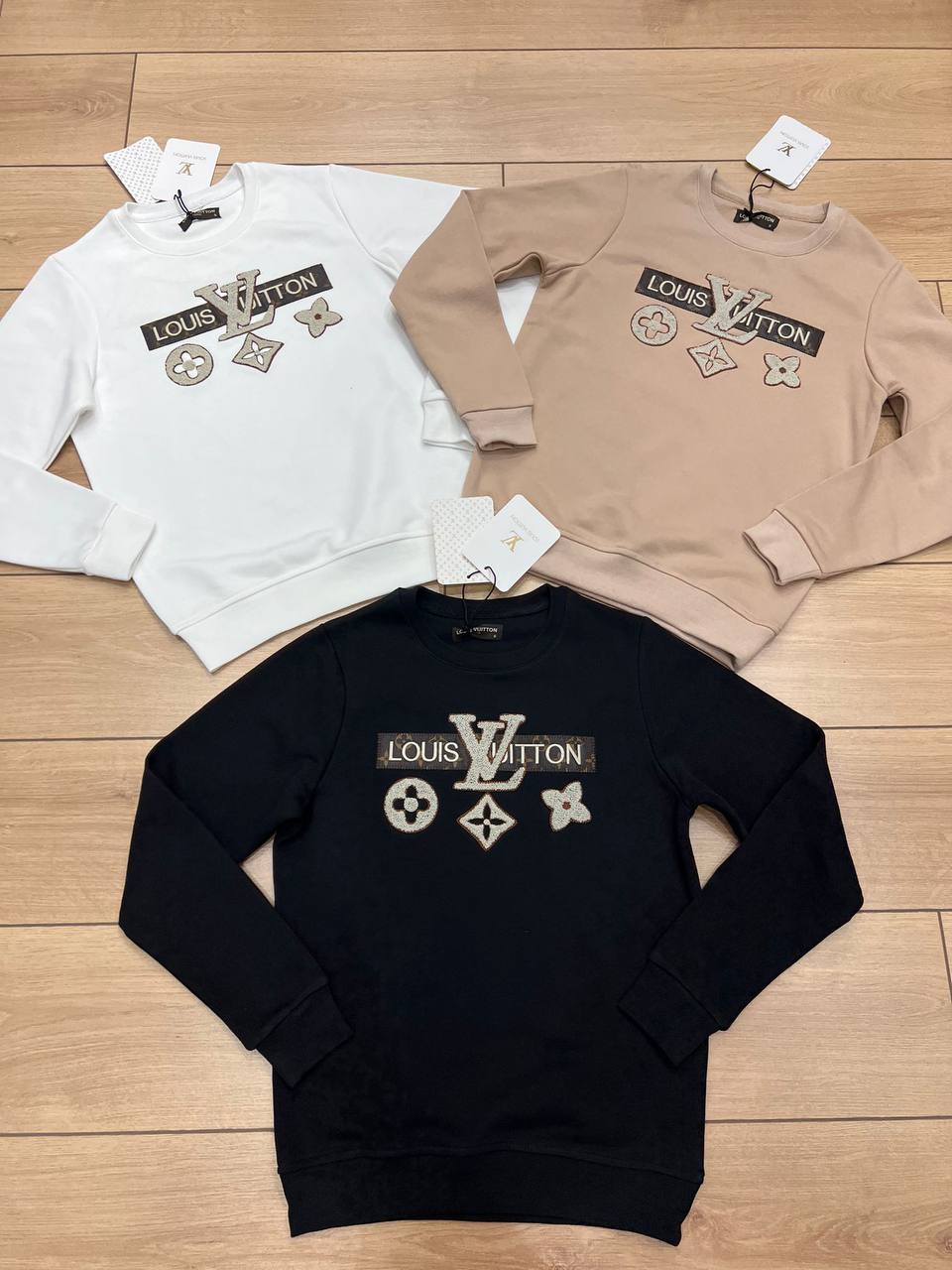 women sweatshirt WHITE logo image 0