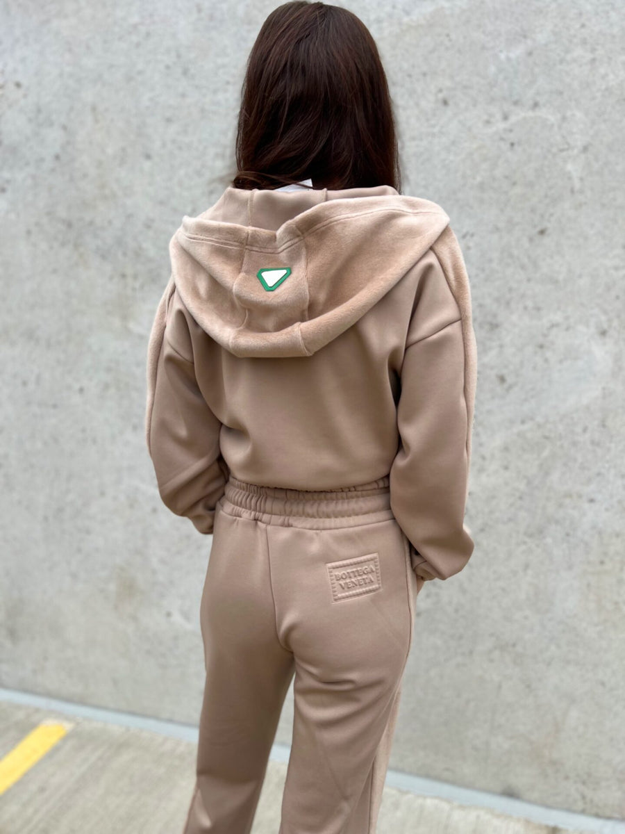 Tracksuit set image 6