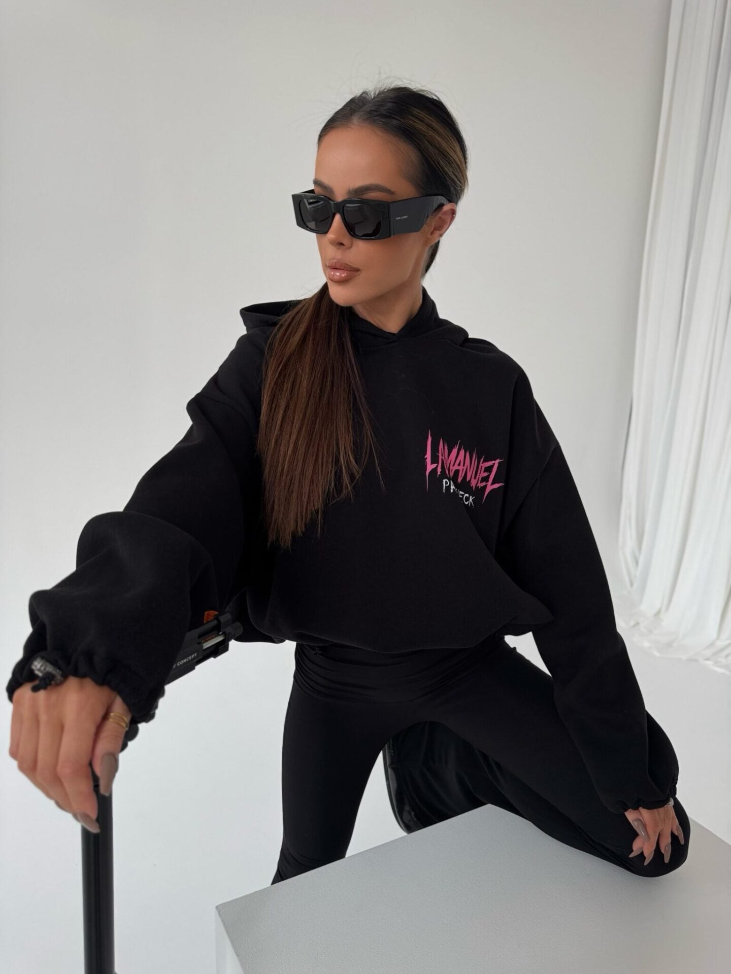PAYCHECK sweatshirt Black image 0