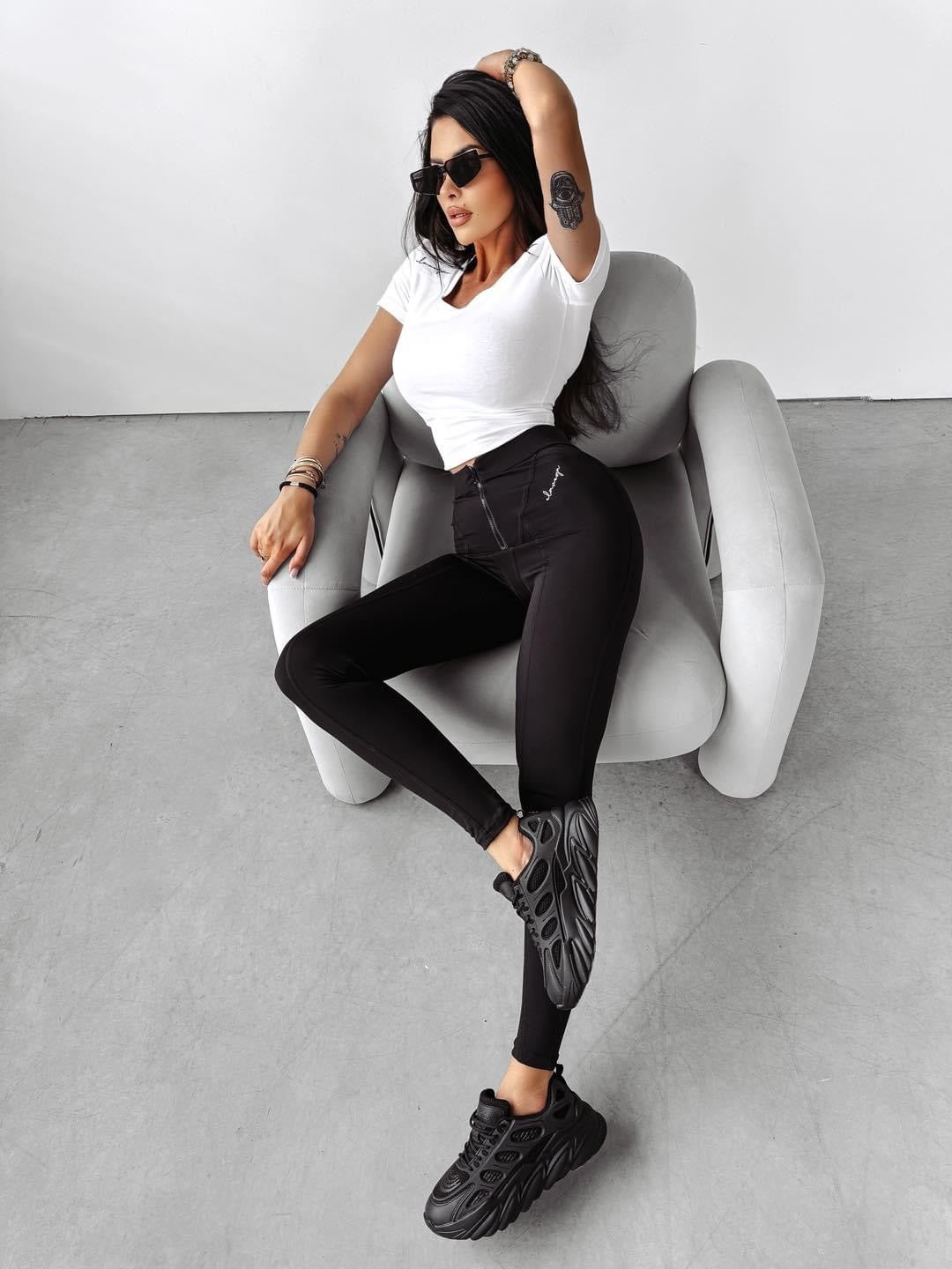 TREKKER Ola Voga elastic leggings, black image 0