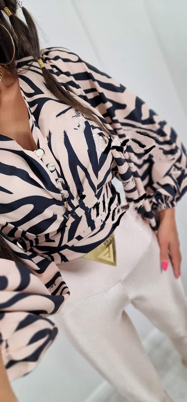 SUNDAYS OUT BEIGE BLACK BLOUSE image 1